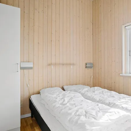 4 Bedroom Nice Home In Faaborg