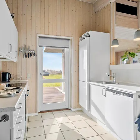 4 Bedroom Nice Home In Faaborg * פאבורג